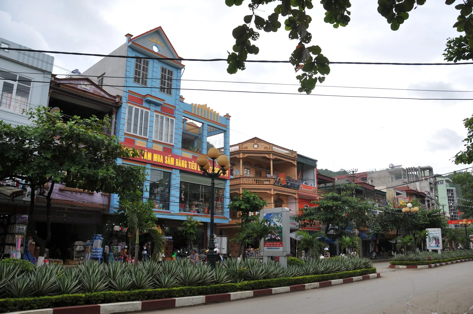 Một dãy phố ở trung tâm tỉnh Sơn La