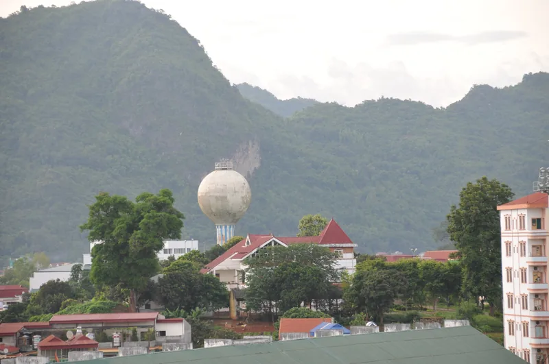 Khu trung tâm tỉnh Sơn La dưới chân núi